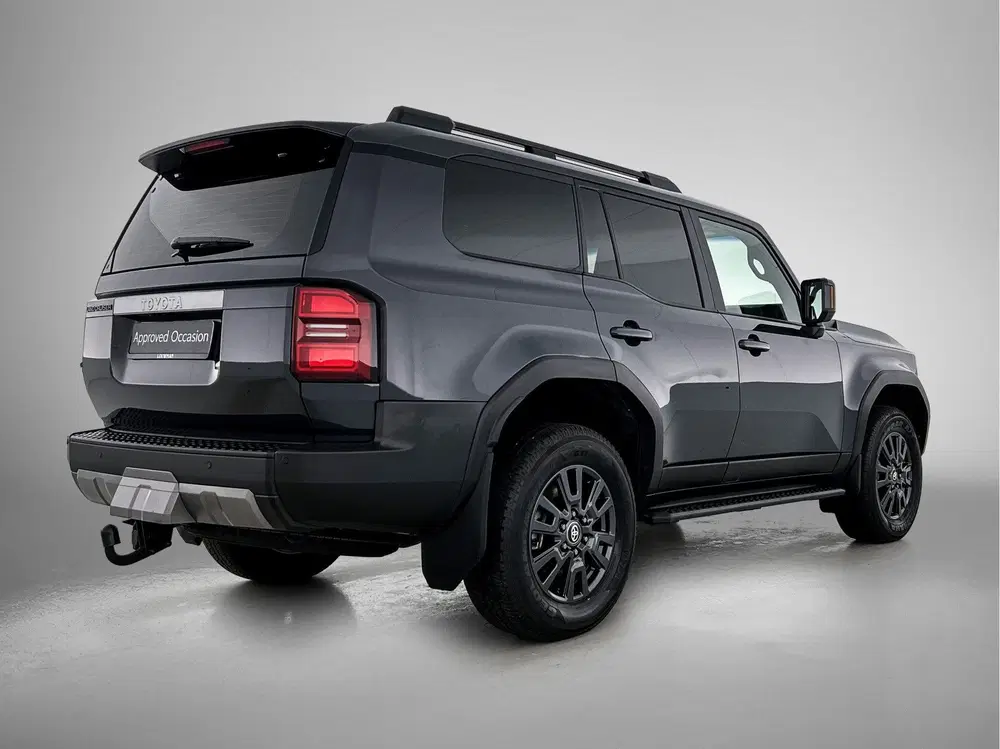 Toyota Land Cruiser 2.8 D-4D Professional limited uit 2024, foto 2