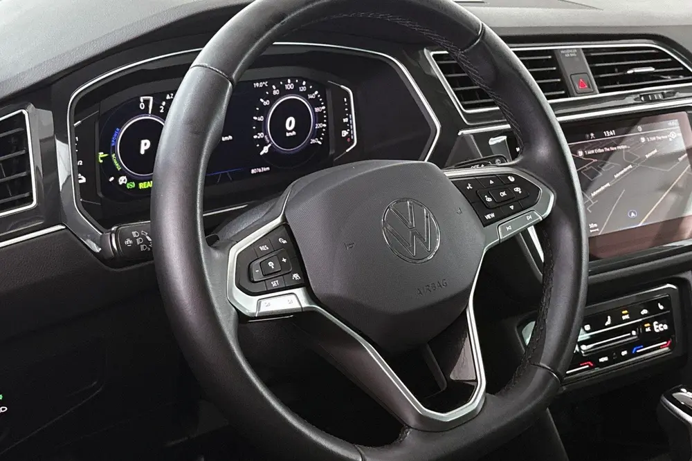 Volkswagen Tiguan 1.5 eHybrid Elegance Trekhaak Stuur-Stoelv uit 2023, foto 12