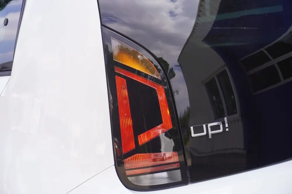 Volkswagen Up! 1.0 R-Line uit 2020, foto 10