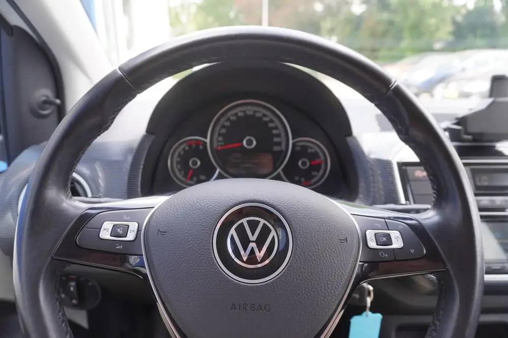 Volkswagen Up! 1.0 R-Line uit 2020, foto 16