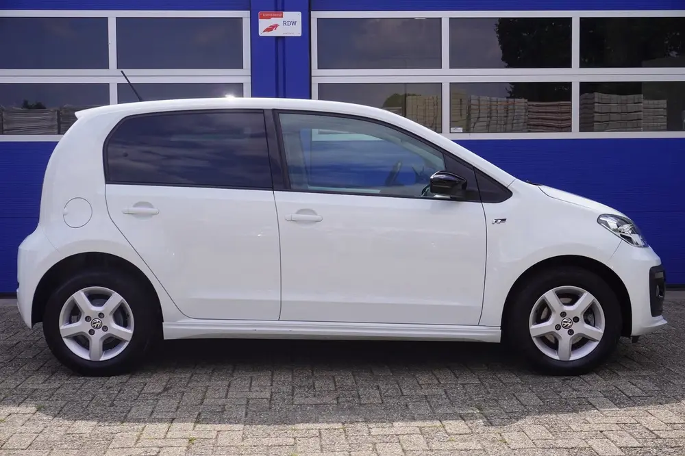 Volkswagen Up! 1.0 R-Line uit 2020, foto 4