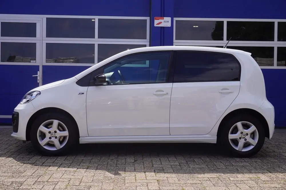 Volkswagen Up! 1.0 R-Line uit 2020, foto 9