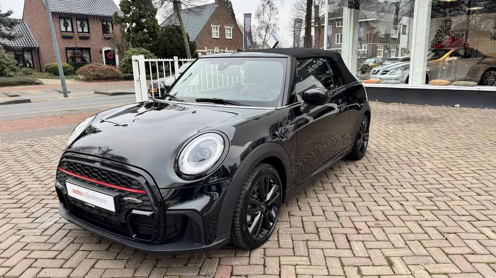 Mini Cabrio 1.5 Cooper Rockingham GT Edition uit 2023, foto 3