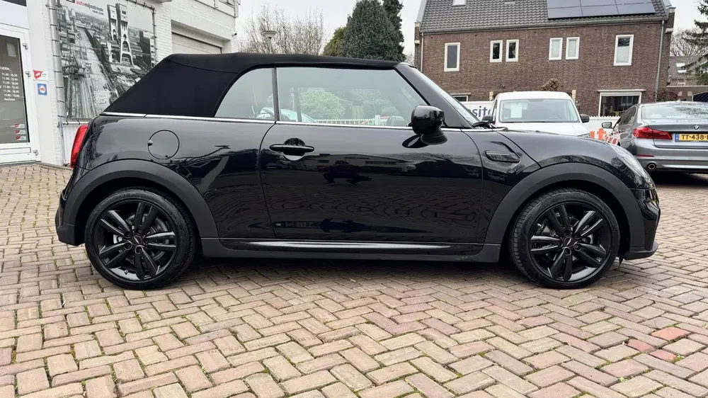 Mini Cabrio 1.5 Cooper Rockingham GT Edition uit 2023, foto 6