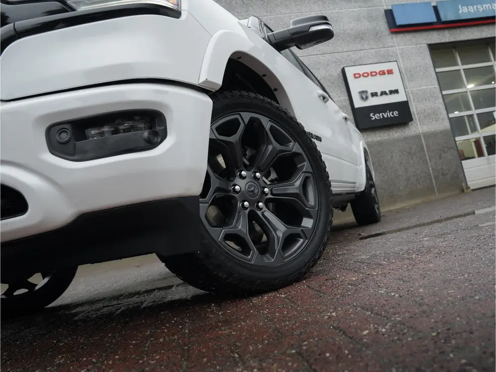 Dodge Ram 1500 5.7 V8 4x4 Crew Cab Limited Night |Adaptive C uit 2022, foto 7