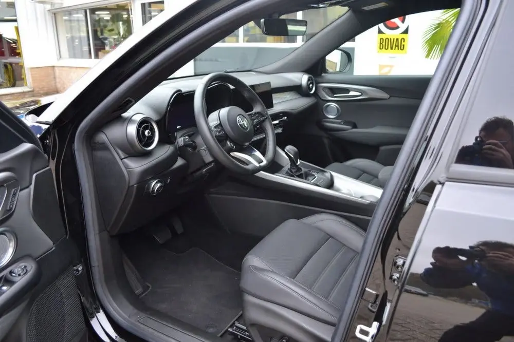 Alfa Romeo Tonale 1.6 JTDm BTW auto uit 2024, foto 10