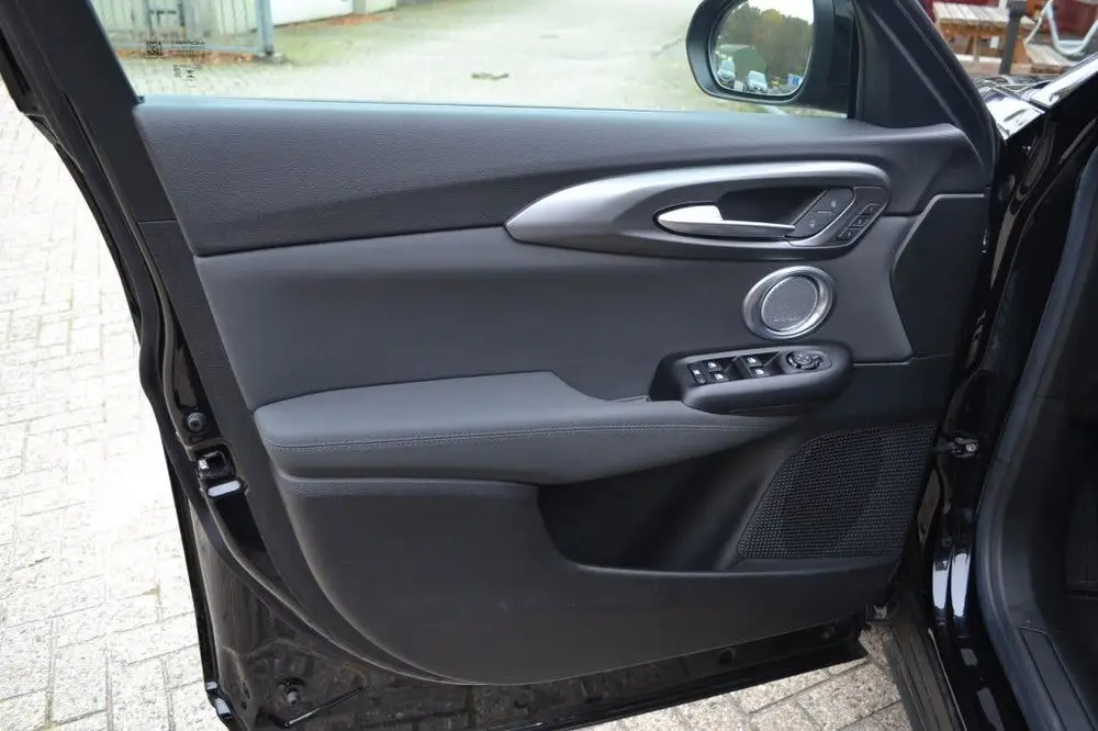 Alfa Romeo Tonale 1.6 JTDm BTW auto uit 2024, foto 11