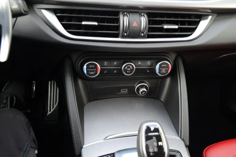 Alfa Romeo Stelvio 2.2 JTD Veloce Q2 My23 (bj 2023) uit 2023, foto 19