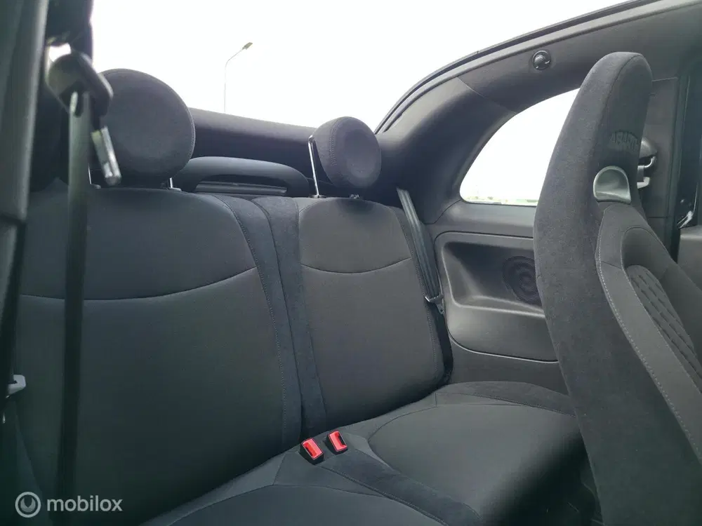 Fiat 500C Abarth 595C 1.4 T-Jet Handgeschakeld uit 2023, foto 11