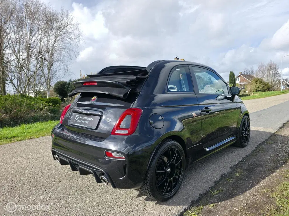 Fiat 500C Abarth 595C 1.4 T-Jet Handgeschakeld uit 2023, foto 6