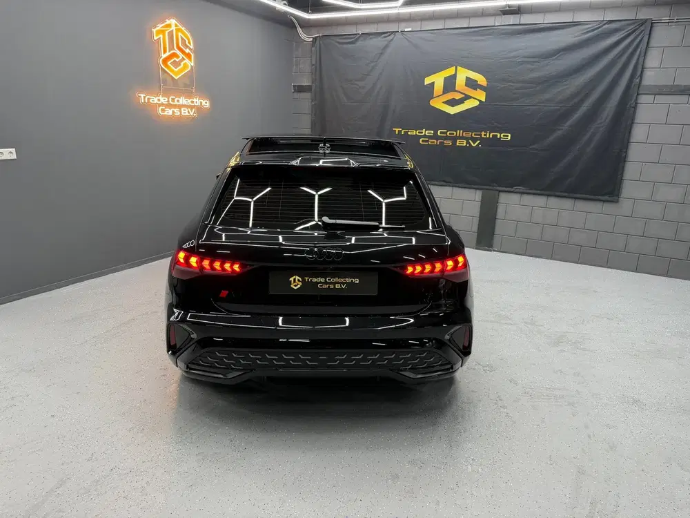 Audi A3 35 TFSI S-Edition-Pano-Keyless-Sonos-Ambi uit 2024, foto 11