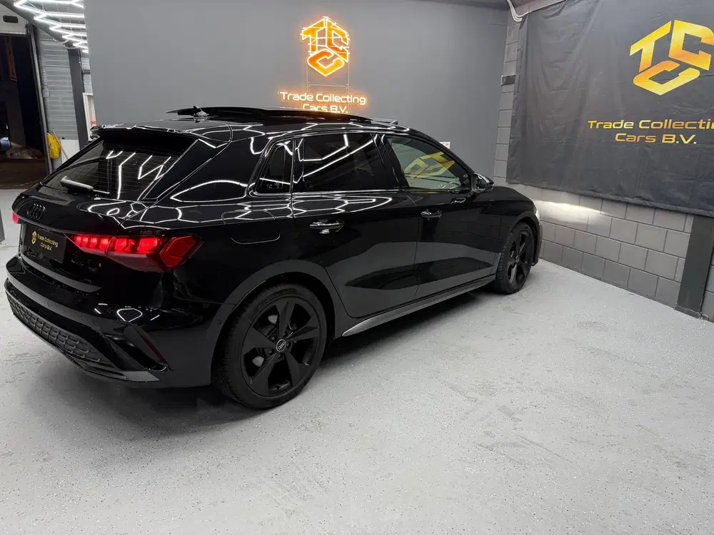 Audi A3 35 TFSI S-Edition-Pano-Keyless-Sonos-Ambi uit 2024, foto 4