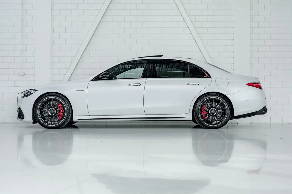 Mercedes-Benz S-Klasse AMG 63 S E Performance uit 2024, foto 2