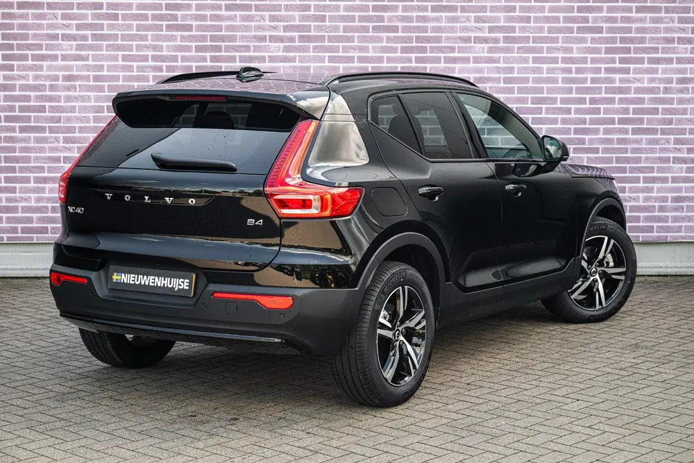 Volvo XC40 2.0 B4 Plus Dark uit 2026, foto 17