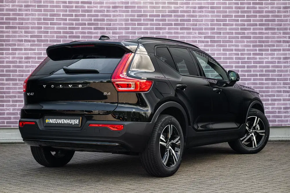 Volvo XC40 2.0 B4 Plus Dark uit 2026, foto 2