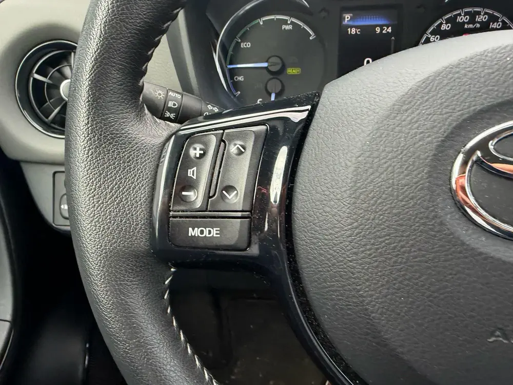 Toyota Yaris 1.5 Hybrid Dynamic 100 PK | Automaat | Cruise C uit 2019, foto 13