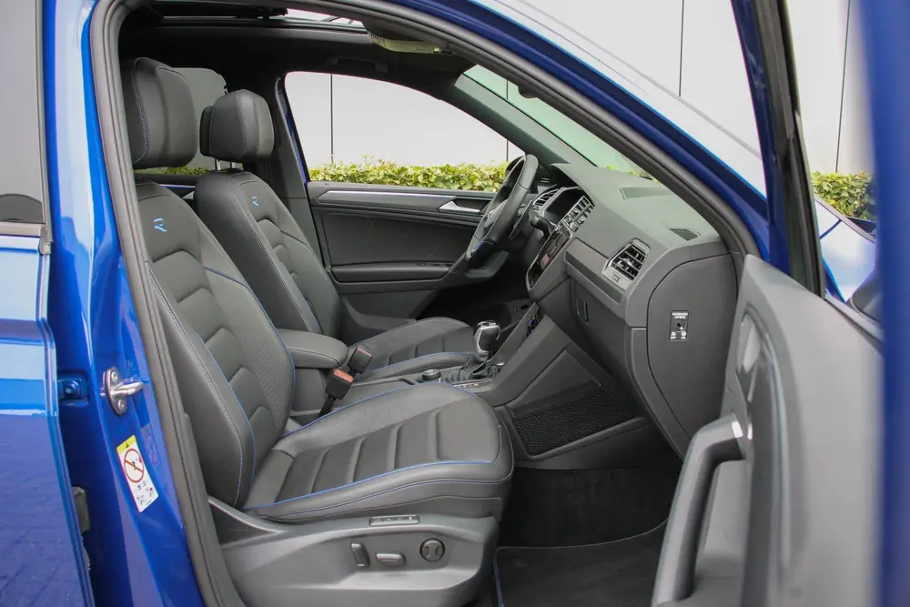 Volkswagen Tiguan 2.0 TSI R 75 Edition 320pk Akrapovic Leer uit 2021, foto 11