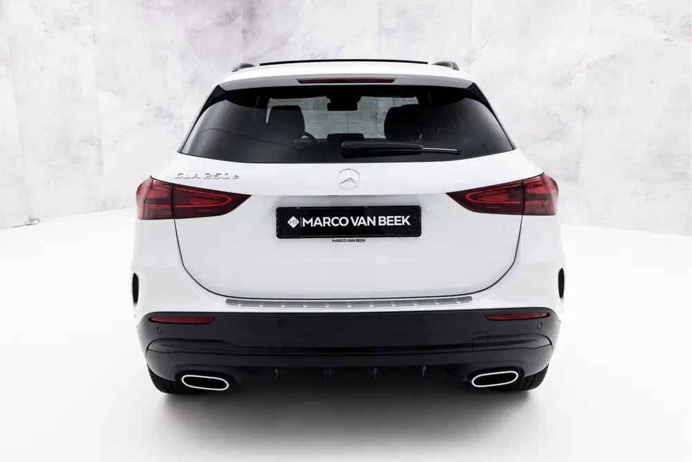 Mercedes-Benz GLA GLA 250 e AMG Line uit 2024, foto 10
