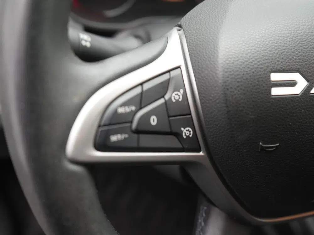 Dacia Duster TCe 150 4x4 Journey uit 2023, foto 14