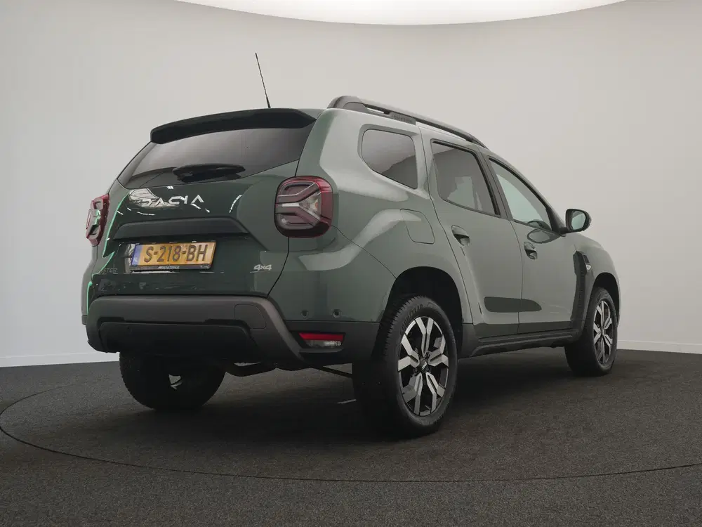 Dacia Duster TCe 150 4x4 Journey uit 2023, foto 6