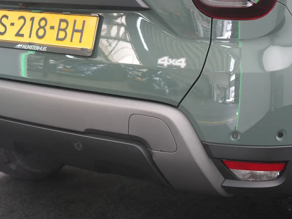 Dacia Duster TCe 150 4x4 Journey uit 2023, foto 8