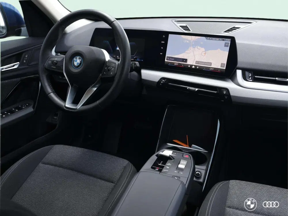 BMW X1 xDrive25e BUSINESS uit 2024, foto 2