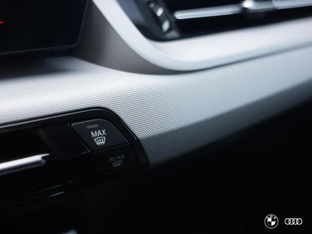 BMW X1 xDrive25e BUSINESS uit 2024, foto 8