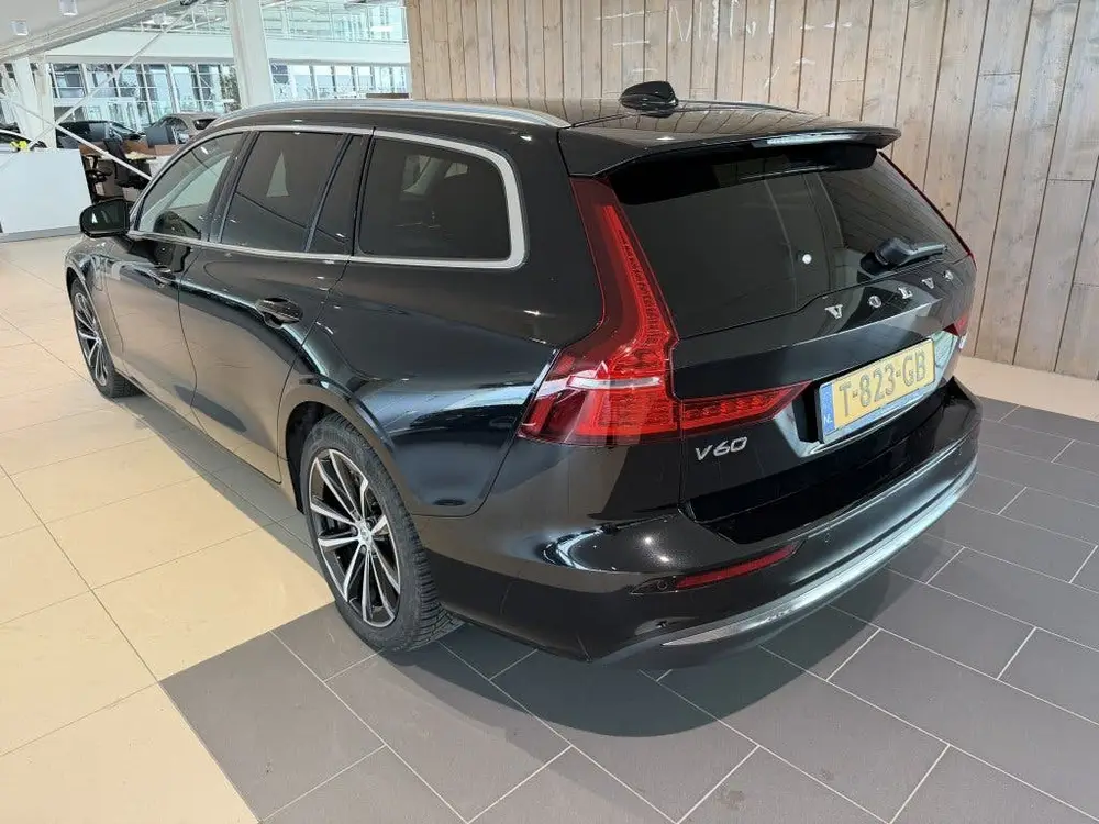 Volvo V60 2.0 T6 Plug-in Hybrid AWD Core Bright (bj uit 2023, foto 6