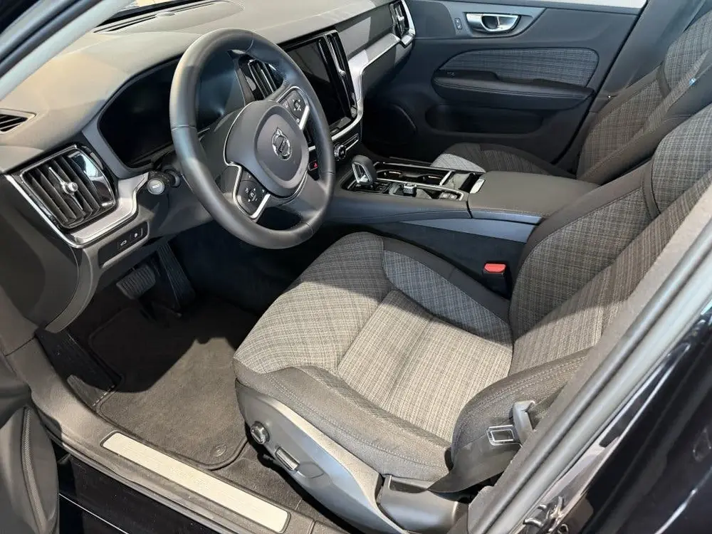 Volvo V60 2.0 T6 Plug-in Hybrid AWD Core Bright (bj uit 2023, foto 7