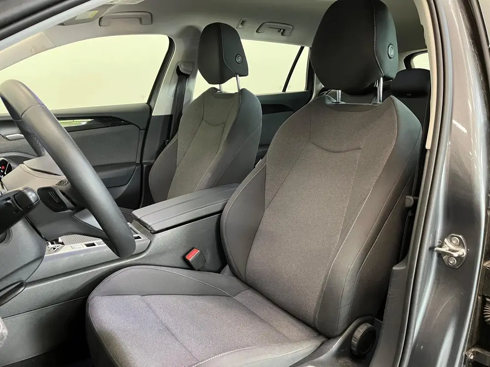 Volkswagen Passat Variant 1.5 eTSI DSG-7 Aut Variant Busines uit 2025, foto 8