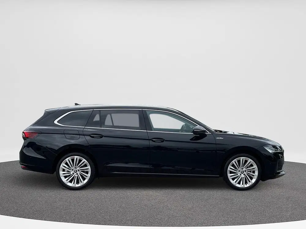 Skoda Superb 1.5 TSI iV L&K uit 2025, foto 10