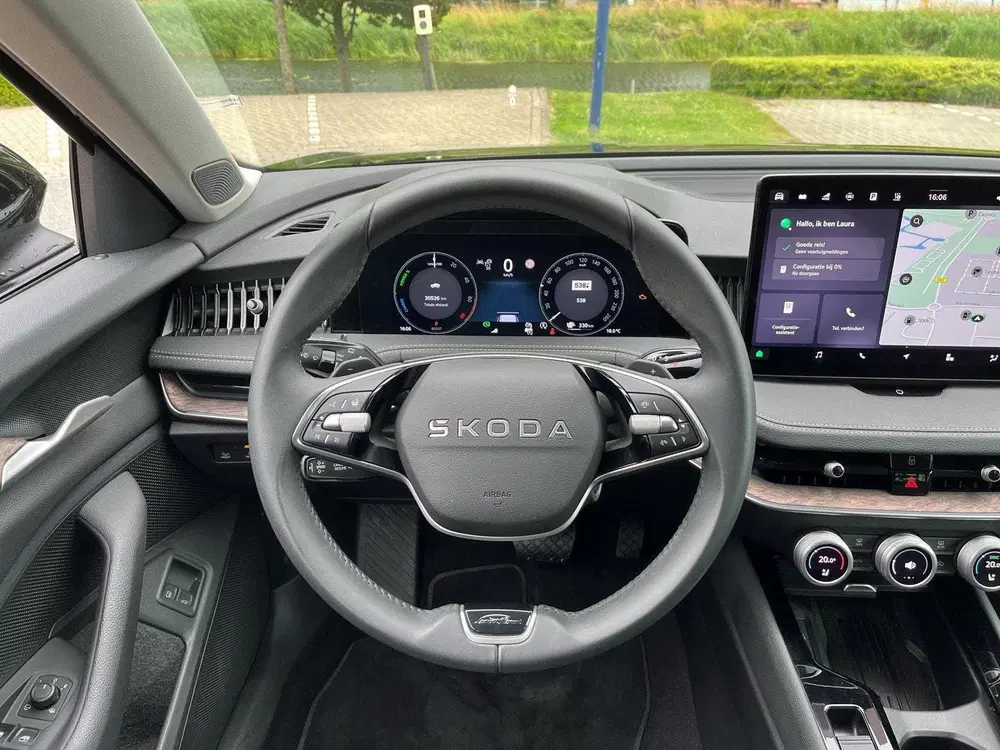 Skoda Superb 1.5 TSI iV L&K uit 2025, foto 7
