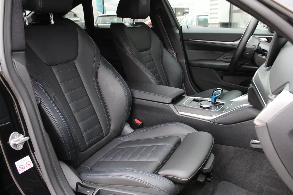 BMW i4 eDrive40 High Executive 84 kWh uit 2022, foto 10