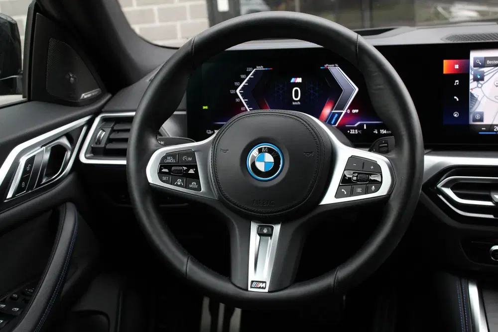 BMW i4 eDrive40 High Executive 84 kWh uit 2022, foto 12