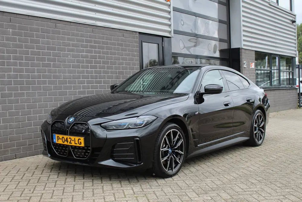 BMW i4 eDrive40 High Executive 84 kWh uit 2022, foto 4
