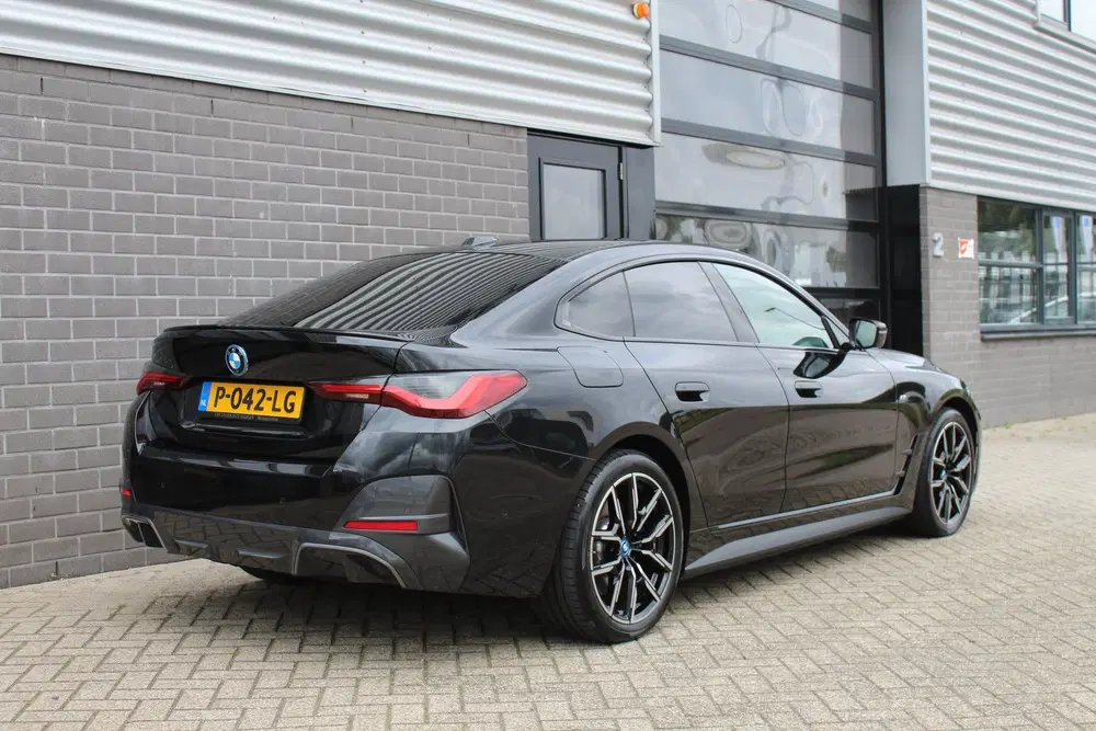 BMW i4 eDrive40 High Executive 84 kWh uit 2022, foto 5