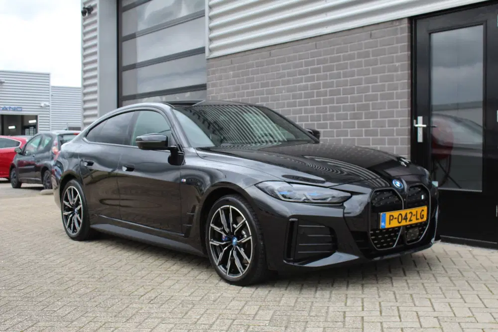 BMW i4 eDrive40 High Executive 84 kWh uit 2022, foto 6