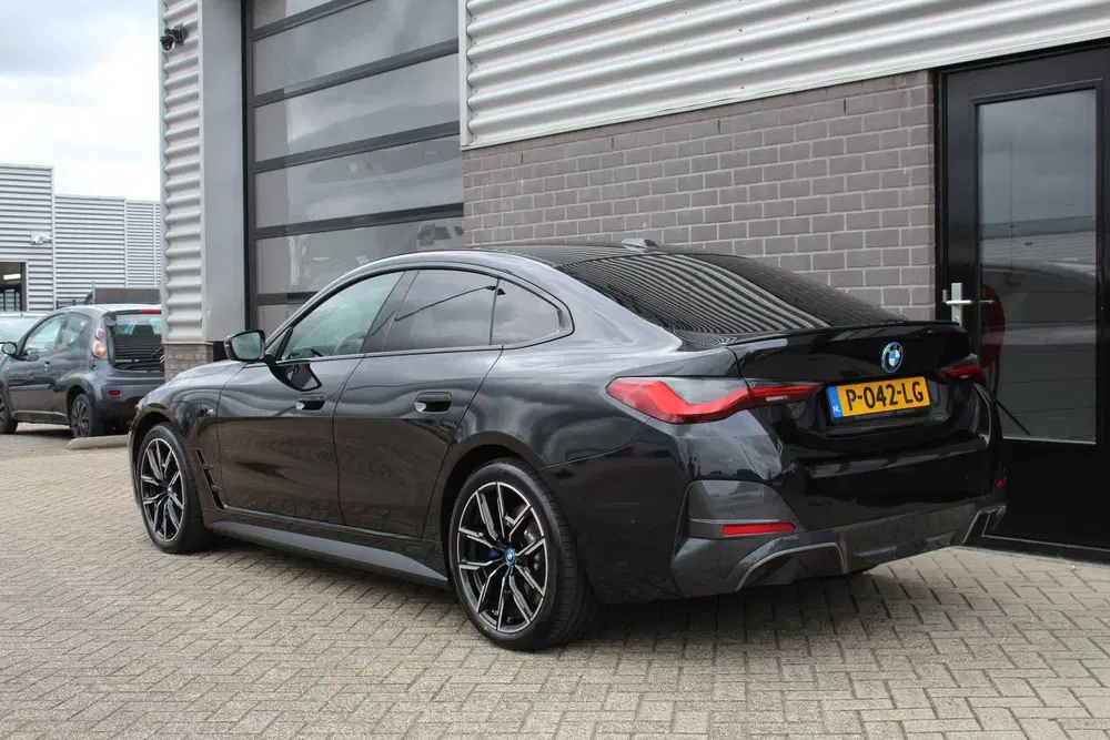BMW i4 eDrive40 High Executive 84 kWh uit 2022, foto 7