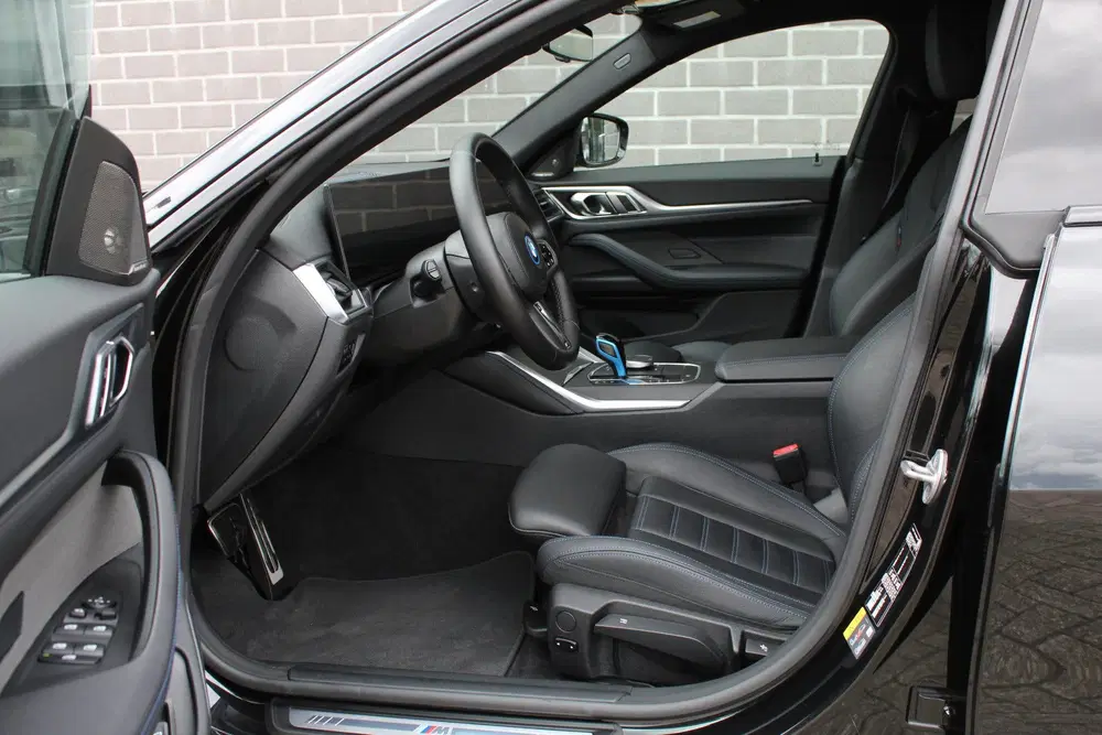 BMW i4 eDrive40 High Executive 84 kWh uit 2022, foto 8