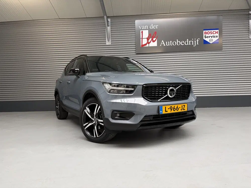 Volvo XC40 1.5 T3 R-DESIGN uit 2021, foto 3