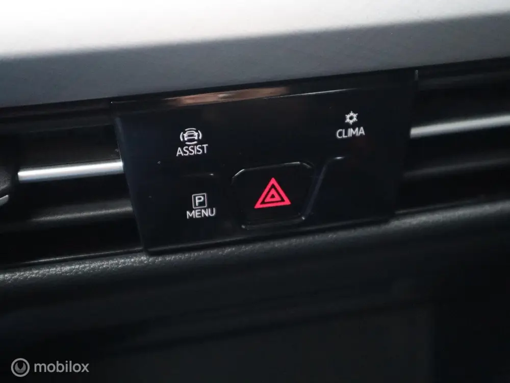 Volkswagen Golf Variant 1.0 eTSI 110 PK DSG7/AUTOMAAT Life N uit 2022, foto 17