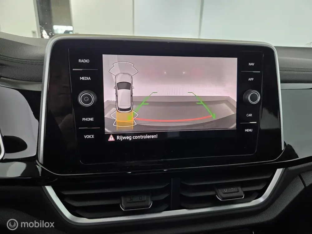 Volkswagen T-Roc 1.5 TSI 150PK Automaat R-Line trekhaak|IQ.l uit 2025, foto 10