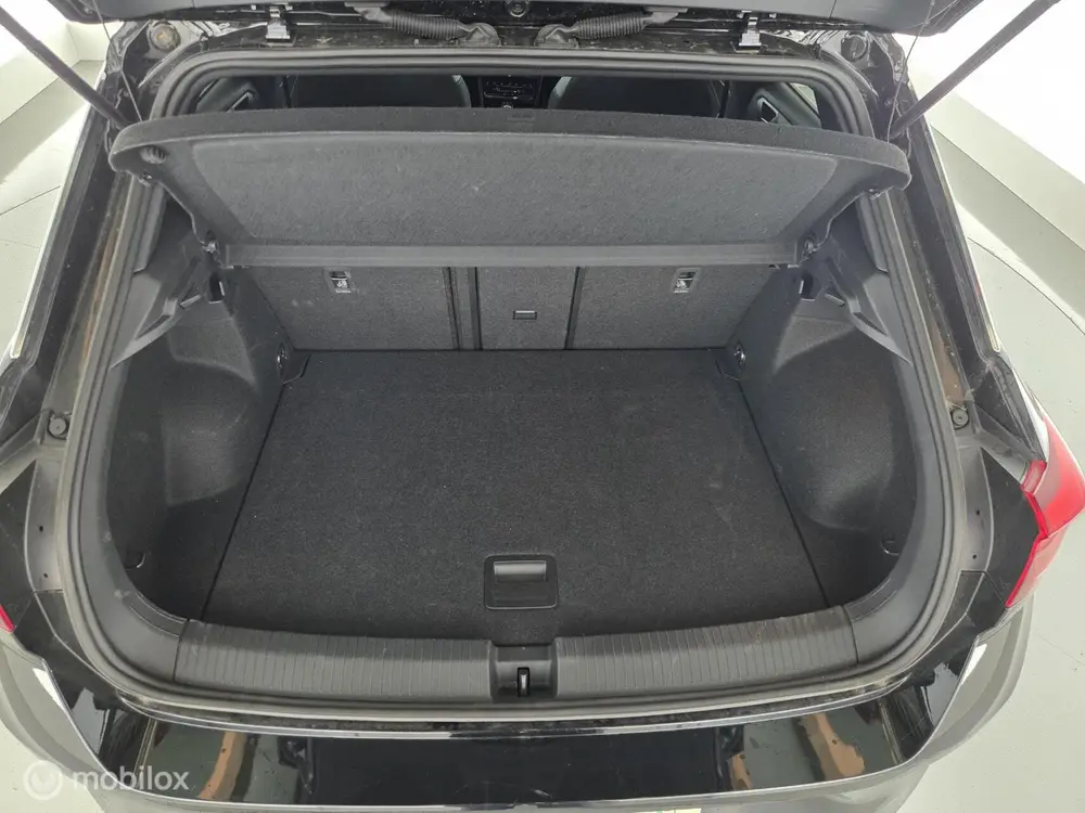 Volkswagen T-Roc 1.5 TSI 150PK Automaat R-Line trekhaak|IQ.l uit 2025, foto 18
