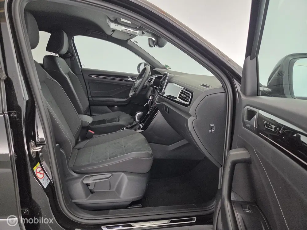 Volkswagen T-Roc 1.5 TSI 150PK Automaat R-Line trekhaak|IQ.l uit 2025, foto 6