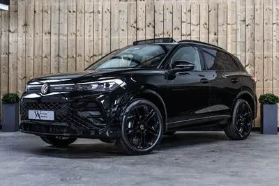 Volkswagen Tiguan 1.5 eTSI R-Line *Pano*H/K*360 Camera*Head uit 2026