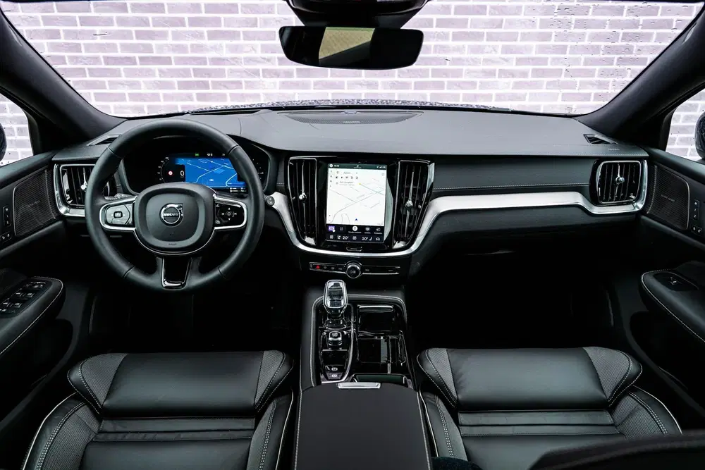 Volvo V60 2.0 T6 Plug-in hybrid AWD Ultra Dark uit 2026, foto 5