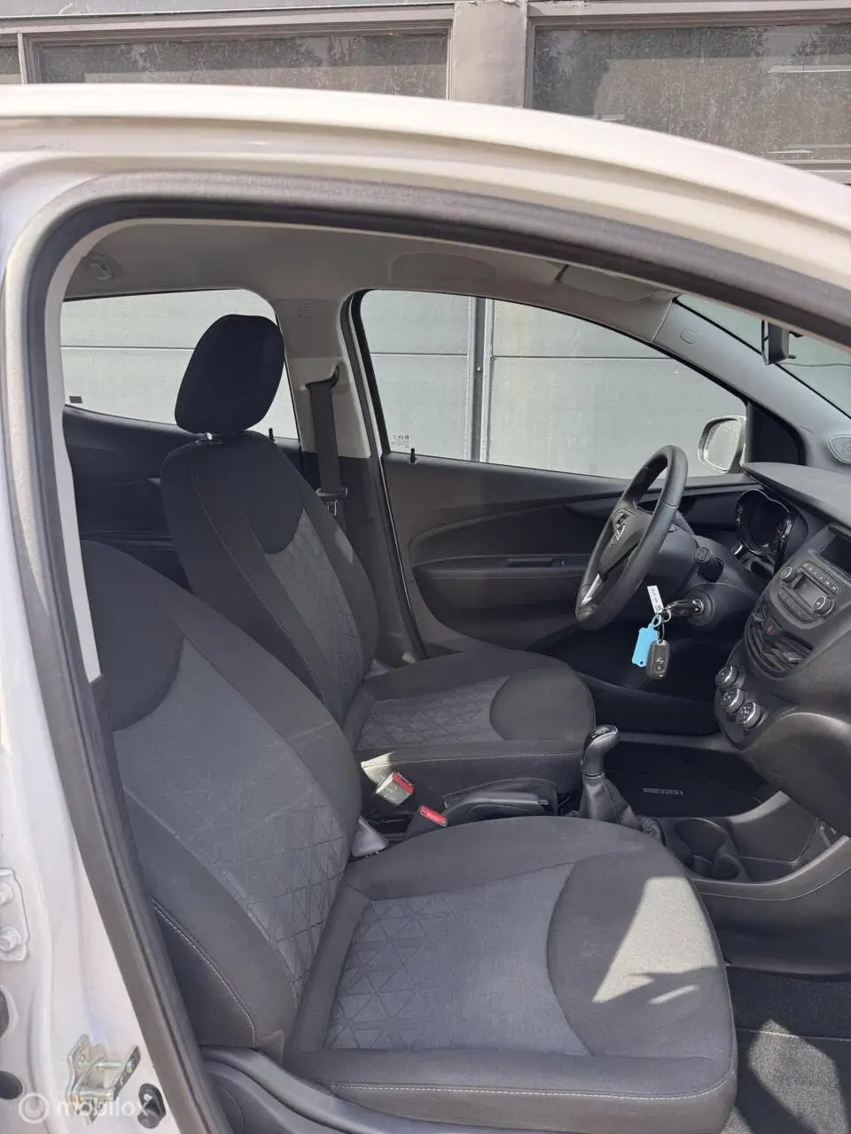 Opel Karl 1.0 ecoFLEX 120 Jaar edition uit 2019, foto 11