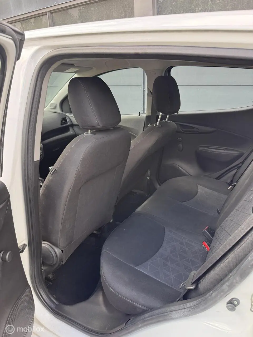 Opel Karl 1.0 ecoFLEX 120 Jaar edition uit 2019, foto 13