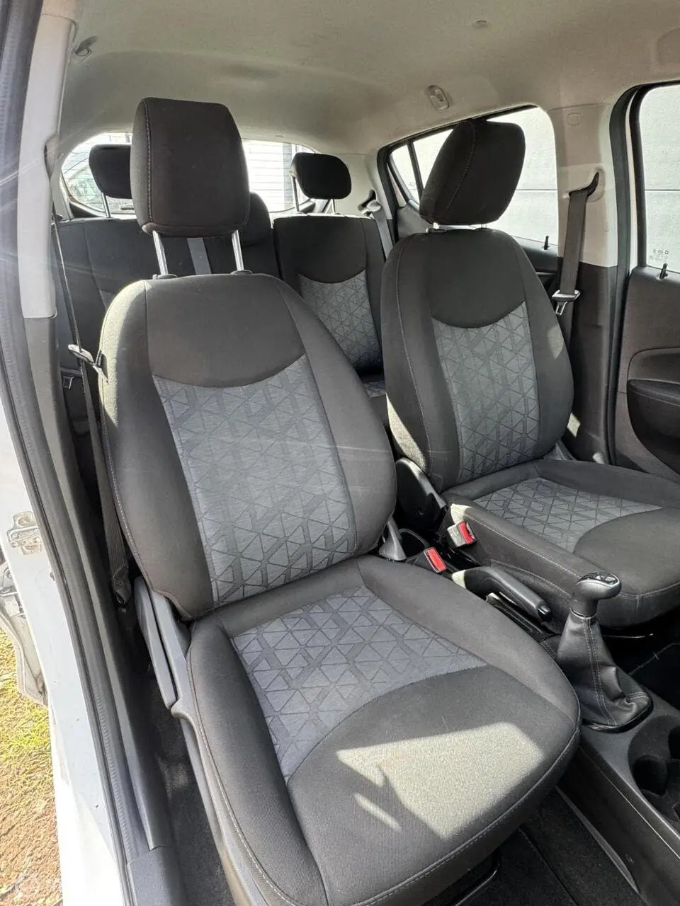 Opel Karl 1.0 ecoFLEX 120 Jaar edition uit 2019, foto 9