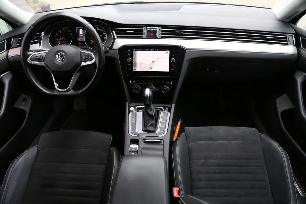 Volkswagen Passat Variant 1.5 TSI Elegance DSG Navi Camera L uit 2020, foto 5